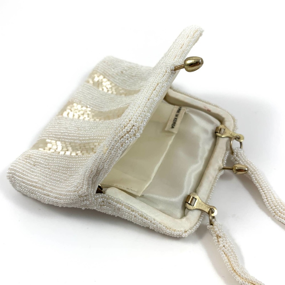 ❌SOLD❌ Vintage KOREAN white glass beaded mini bag - Picture 3 of 13